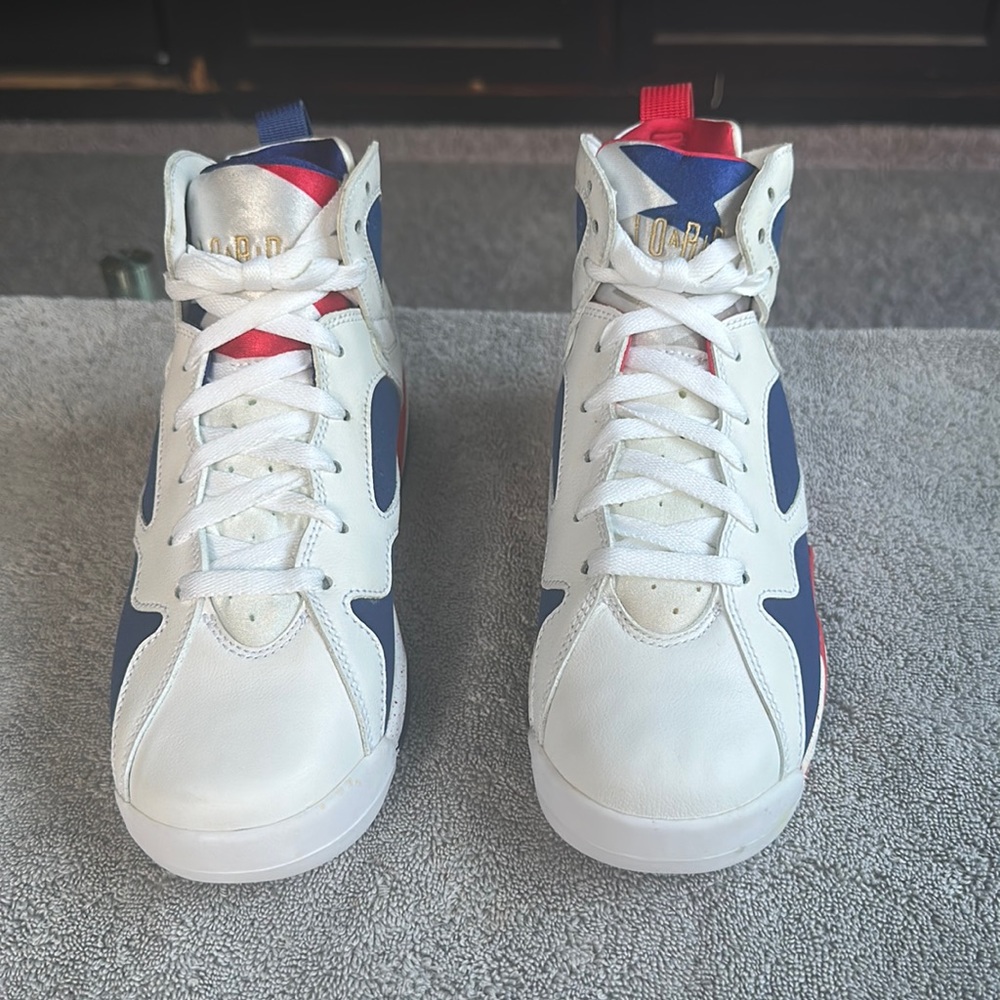 Jordan’s brand new never worn!